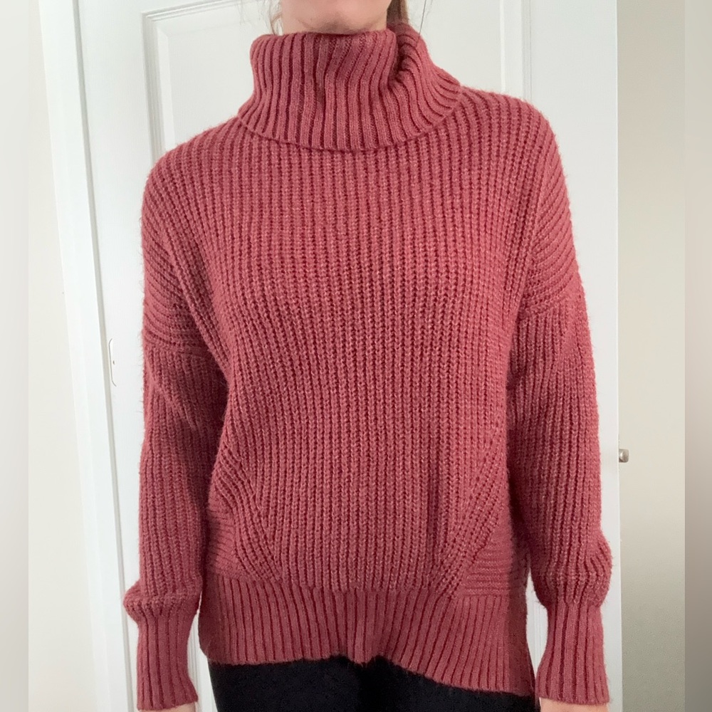 Turtle neck sweater